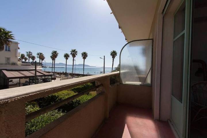 Gîte pour 4 personnes, avec balcon et vue dans La Grande Plage (La Ciotat)