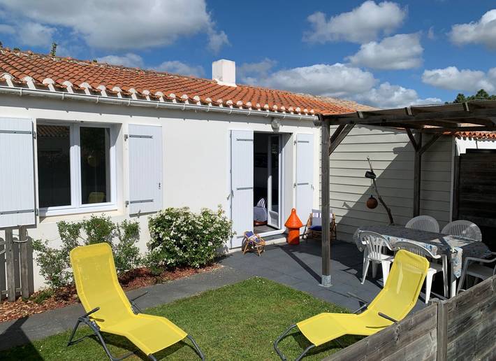 Gîte pour 5 personnes, avec jardin et terrasse dans 