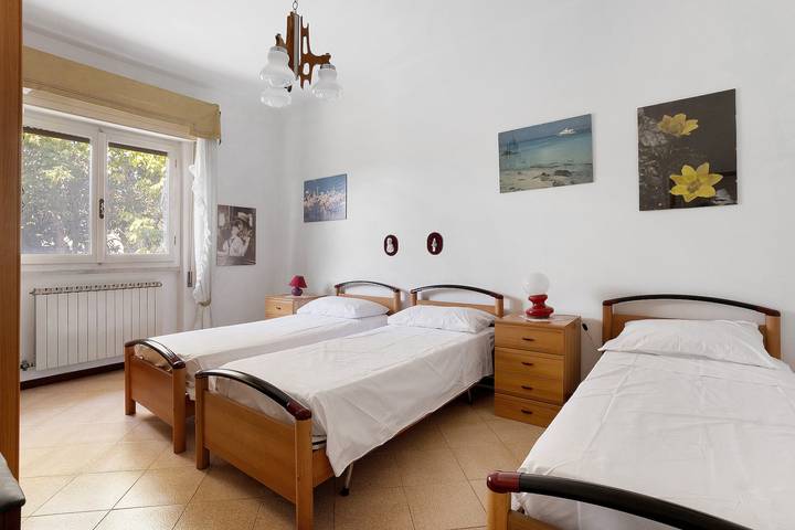 Ganze Wohnung, Ferienwohnung 'Casa Mimosa' mit privatem Garten und Balkon in Marina di Pietrasanta, Pietrasanta