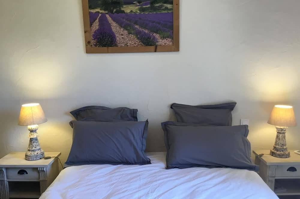 Encantadora casa de campo en casa de campo provenzal renovada entre Alpilles y Lubéron in Noves, Region de Arles