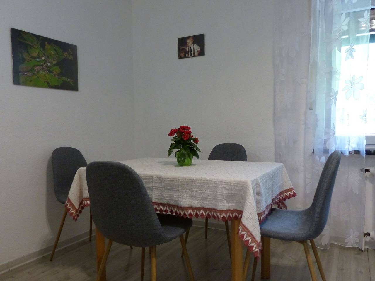 Ganze Wohnung, Apartment 'Nr 1 - Ferienwohnung' mit gemeinsamer Terrasse, gemeinsamem Garten und Wlan in Simonswald, Südschwarzwald