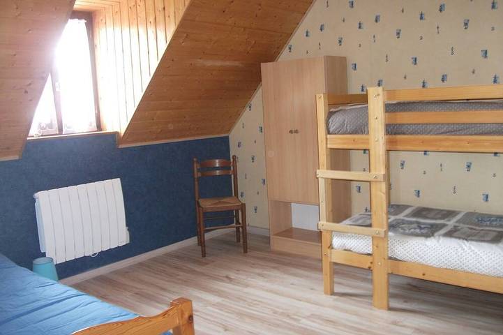 Location de vacances pour 14 personnes, avec balcon et jardin à Saint-Sauves-d'Auvergne - 3