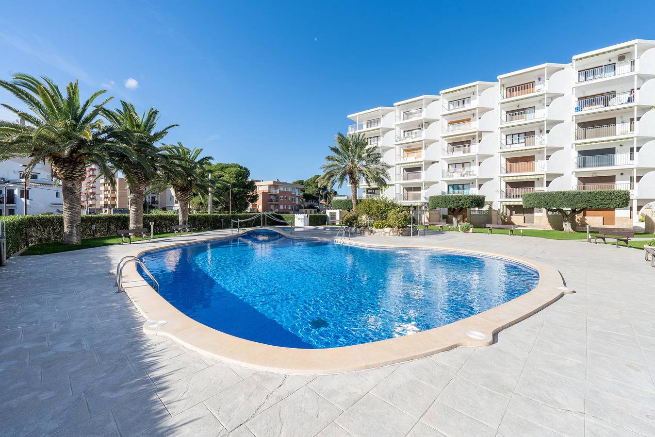 Apartamento entero, Apartamento 'Mimoapart 15, Frente Al Mar' con vistas al mar, piscina compartida y Wi-Fi in Miami Playa, Costa Dorada