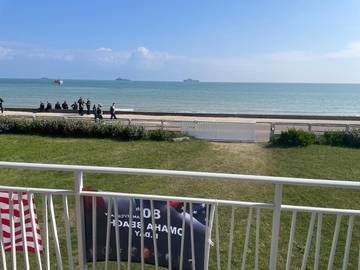 Gîte pour 6 personnes, avec terrasse ainsi que jardin et vue, adapté aux familles à Saint-Laurent-sur-Mer