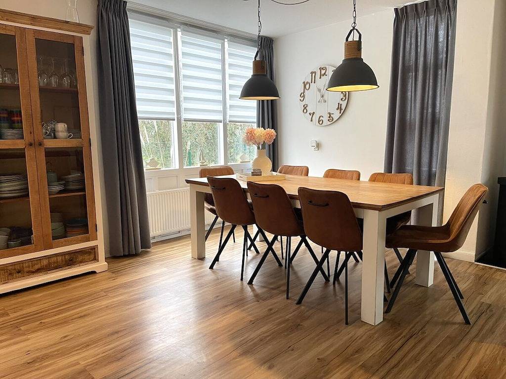 Villa Floris mit Sauna in Julianadorp, Noord-Holland - Nordseeküste