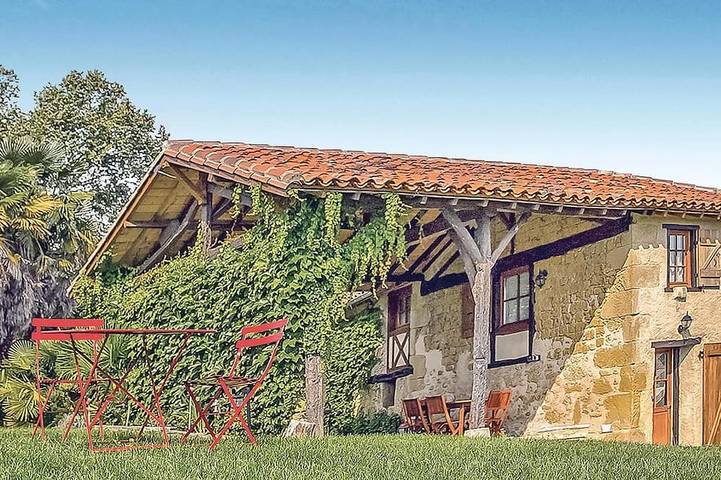 Location de vacances pour 6 personnes, avec Balcon ainsi que Jardin et Sauna à Masseube