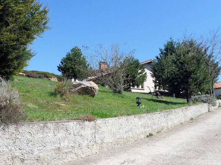 Gîte pour 8 personnes, avec jardin et terrasse dans Château d'Essalois