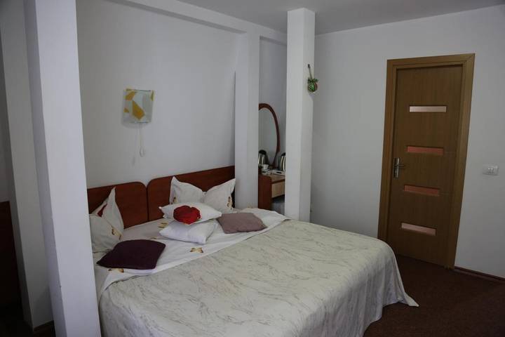 Gîte pour 3 personnes, avec balcon et jardin à Sinaia - 2