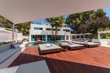 Villa in Santa Eulària des Riu, Ibiza Osten für 12 