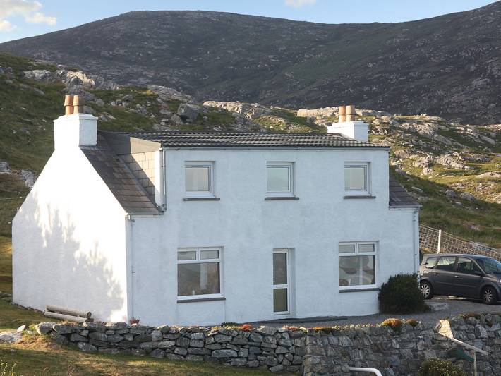 Cottage for 5 people, with garden, with pets in Outer Hebrides