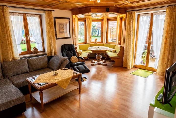 Ferienhaus für 5 Personen, mit Sauna und Ausblick sowie Garten in Nesselwang - 2