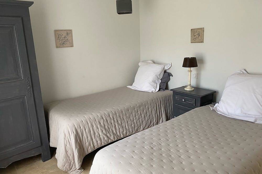 The Wall. For vacations in superb surroundings, ideal for up to 6 people. in La Cadière-d'Azur, Toulon region