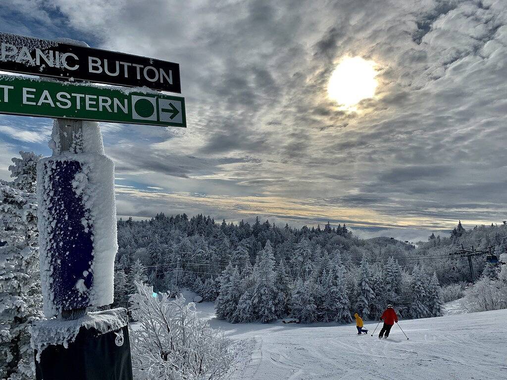 Ganze Wohnung, ⛷ 1Br Ski-Home Condo. Pool/Hot Tub/Sauna. Short walk 2 lifts, golf, hikes. in Killington, Rutland County