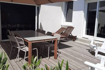 Location de vacances pour 8 personnes, avec jardin et jacuzzi dans Plage du Passous