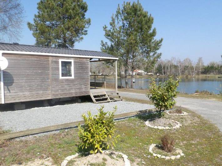 Gîte pour 4 personnes, avec piscine et terrasse, animaux acceptés dans Lac de Cadeuil