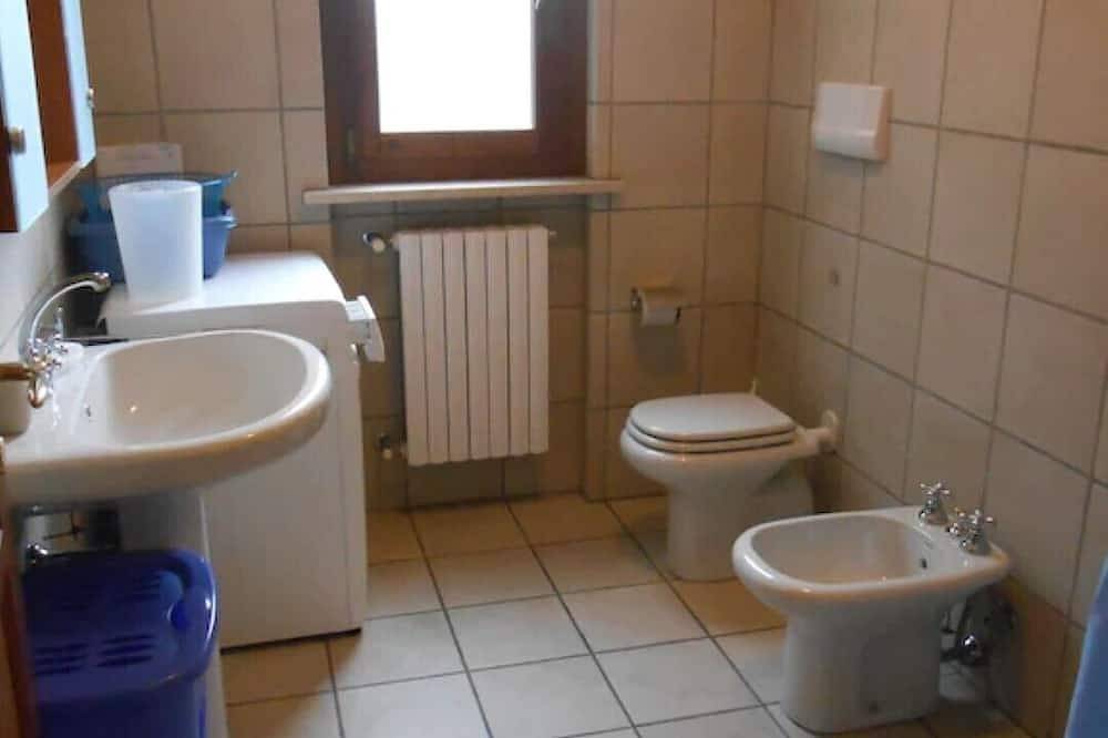 Ganze Wohnung, Ferienwohnungen Sabrina Girardi in Limone sul Garda (Fewo Nr.3) in Limone sul Garda, Gardasee-Berge