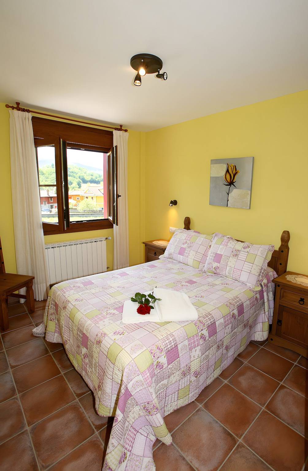 Appartement entier, Appartement « Numéro 6 » avec vue sur la montagne et Wi-Fi in Cangas de Onís, Asturias Province