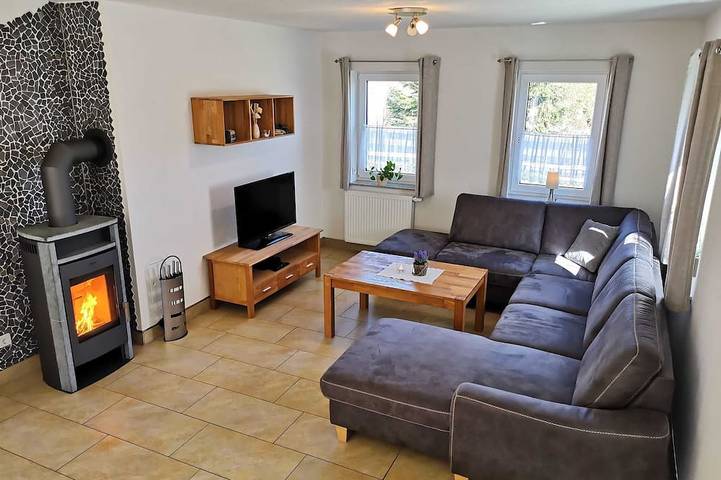 Ferienhaus für 10 Personen, mit Garten und Terrasse sowie Sauna, mit Haustier in Sächsische Schweiz