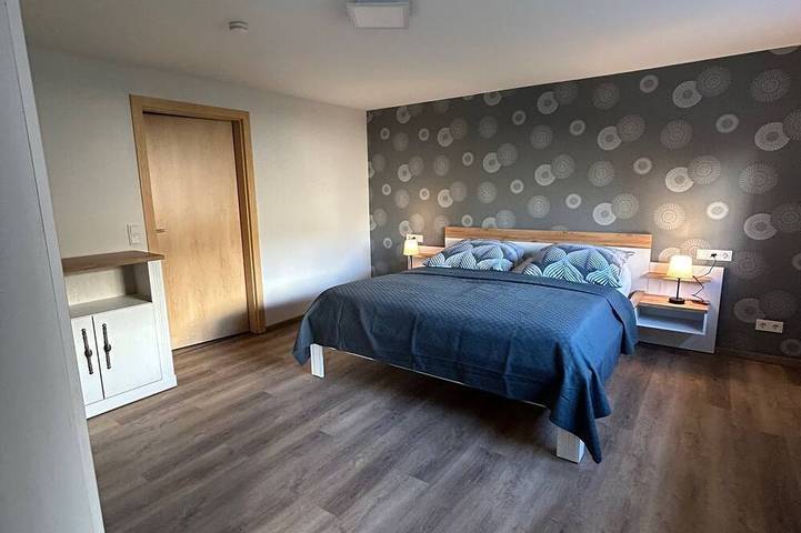 Ganze Wohnung, Gemütliches Appartement mit Terrasse und Gartenblick in Heusweiler, Saarbrücken & Umgebung