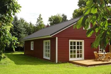 Ferienhaus für 7 Personen, mit Pool und Garten in Grömitz