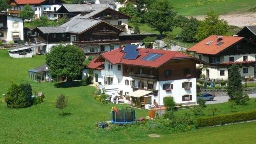 Gîte pour 5 personnes, avec jardin à Wiesing - 2