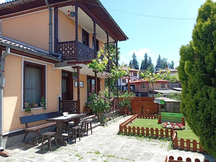 Maison d’hôte pour 3 personnes, avec Balcon et Terrasse ainsi que Jardin et Vue à Koprivchtitsa - 3