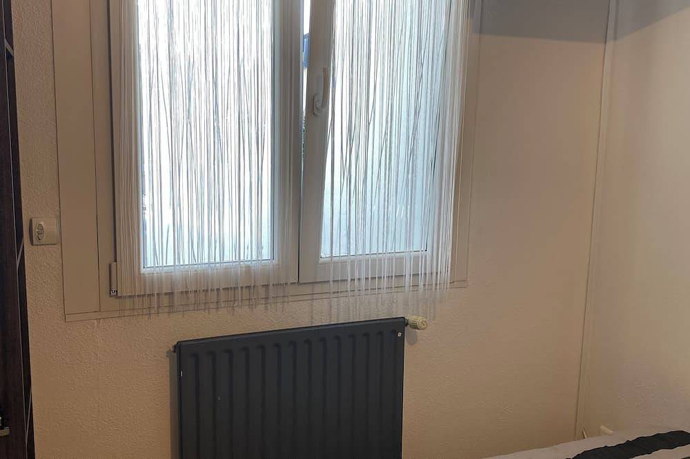 Appartement entier, Nancy,Superbe studio climatisé à 3 mn de la place Stanislas,Wifi,cuisine équipée in Malzéville, Région de Nancy
