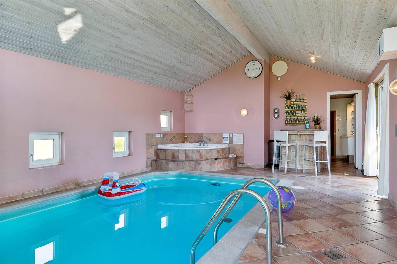 Nice home in Blokhus w/ 4 Bedrooms, Sauna and Wifi in Blokhus, Jammerbugt