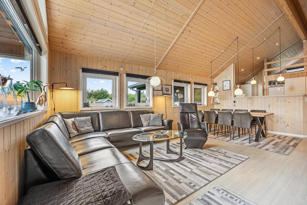 Modernes Ferienhaus für 8 Personen mit Außensauna & Whirlpool  in Jegum, Jegum Ferieland