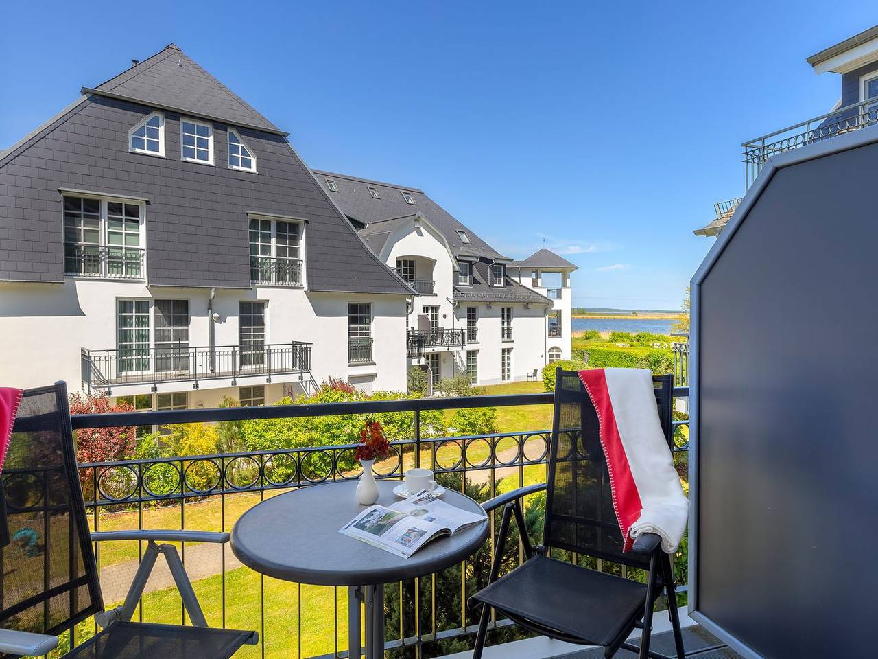 Entire apartment, Herzlich Willkommen in der Residenz am Balmer See Whg. Bs23 in Balm auf Usedom. in Balm, Benz