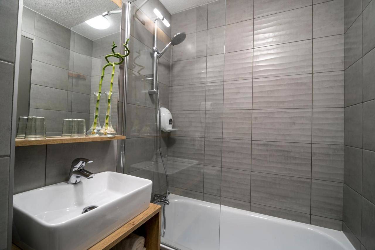 Triple Room in Pau, Béarn