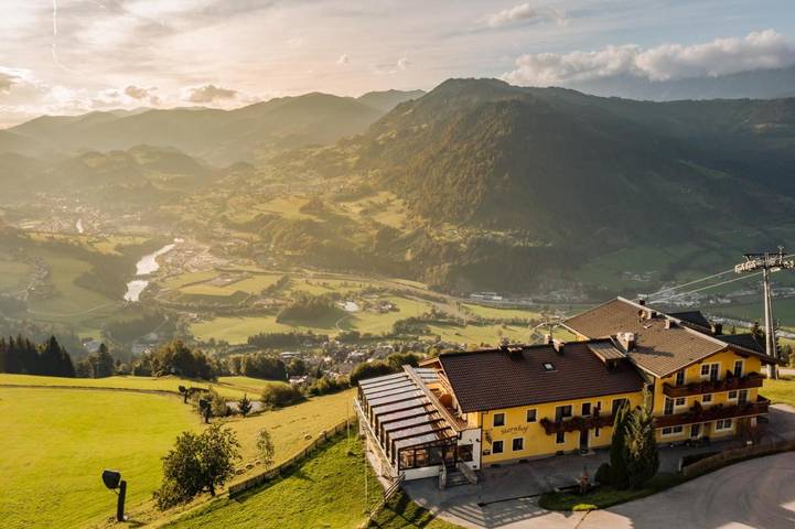 Hôtel pour 2 personnes, avec Balcon et Terrasse ainsi que Jardin et Sauna à Sankt Johann im Pongau