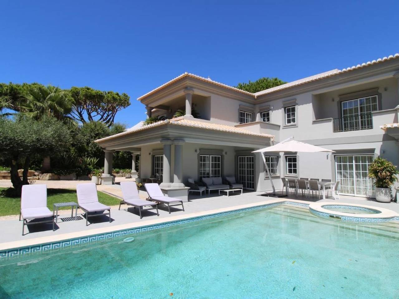 In Almancil mit Garten, Grill und Terrasse in Quinta do Lago, Almancil