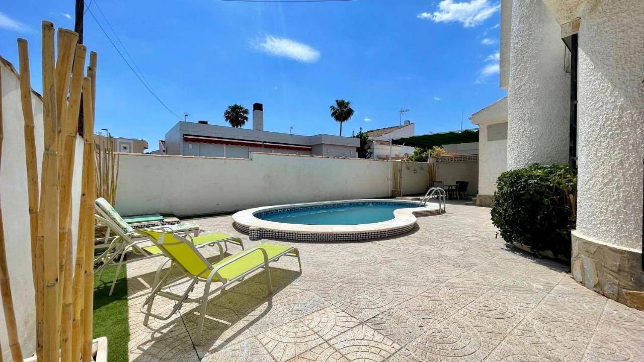 Three-Bedroom Villa in Pilar de la Horadada, Costa Blanca