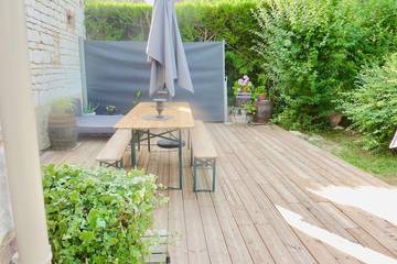 Gîte pour 15 personnes, avec jacuzzi ainsi que terrasse et jardin dans Montholon