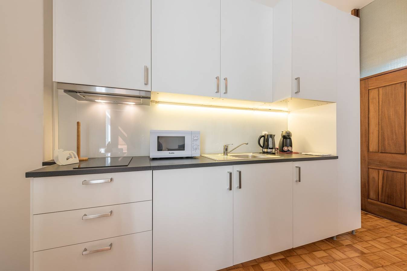Entire apartment, Guestready - Clerigos-Virtudes Apartments in Miragaia (Porto), Porto