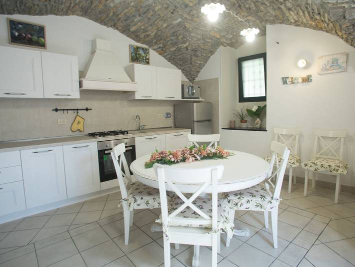 Gîte pour 6 personnes, avec jardin, animaux acceptés à Diano San Pietro - 3