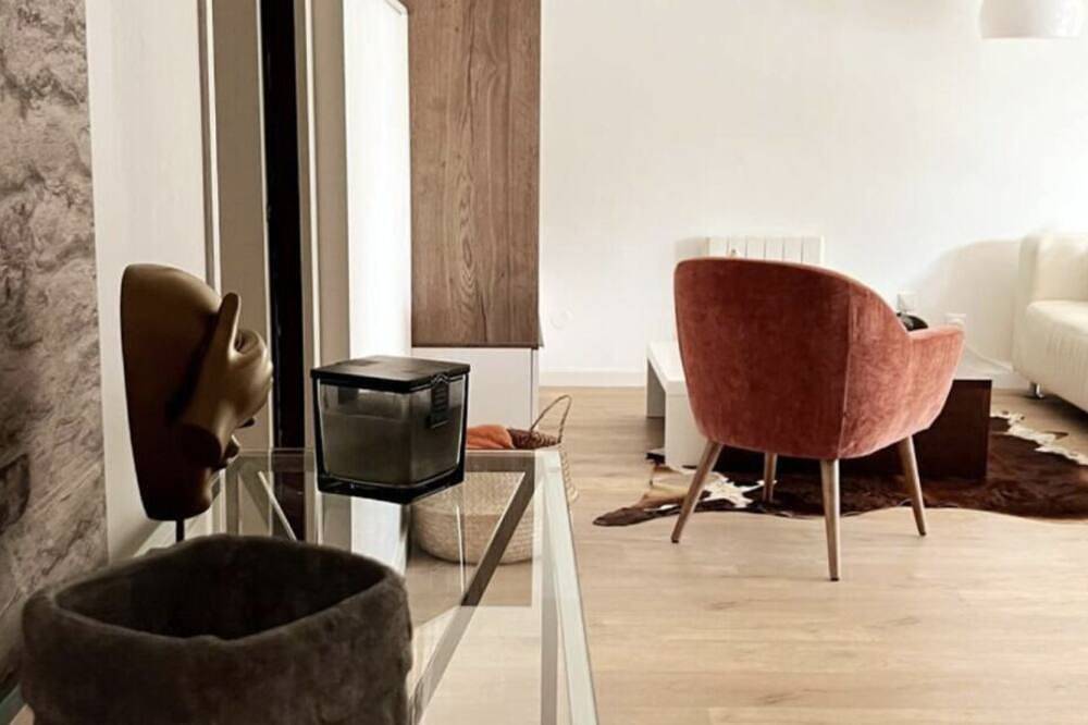 Entire apartment, Appartement 2 Chambres Idéalement Situé en Centre Ville et au Calme in Pessac, Bordeaux region