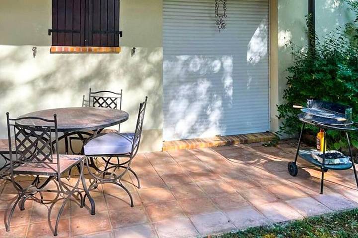 Location de vacances pour 10 personnes, avec jardin ainsi que vue et balcon à Divonne-les-Bains - 4