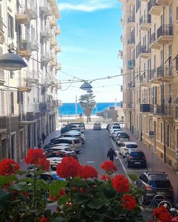 Ferienwohnung für 10 Personen, mit Ausblick und Terrasse sowie Pool in Savona