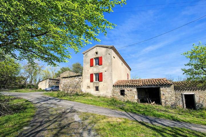 Location de vacances pour 14 personnes à Trévien