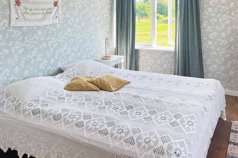 5 star holiday home in Urshult in Dunshult, Åsnen