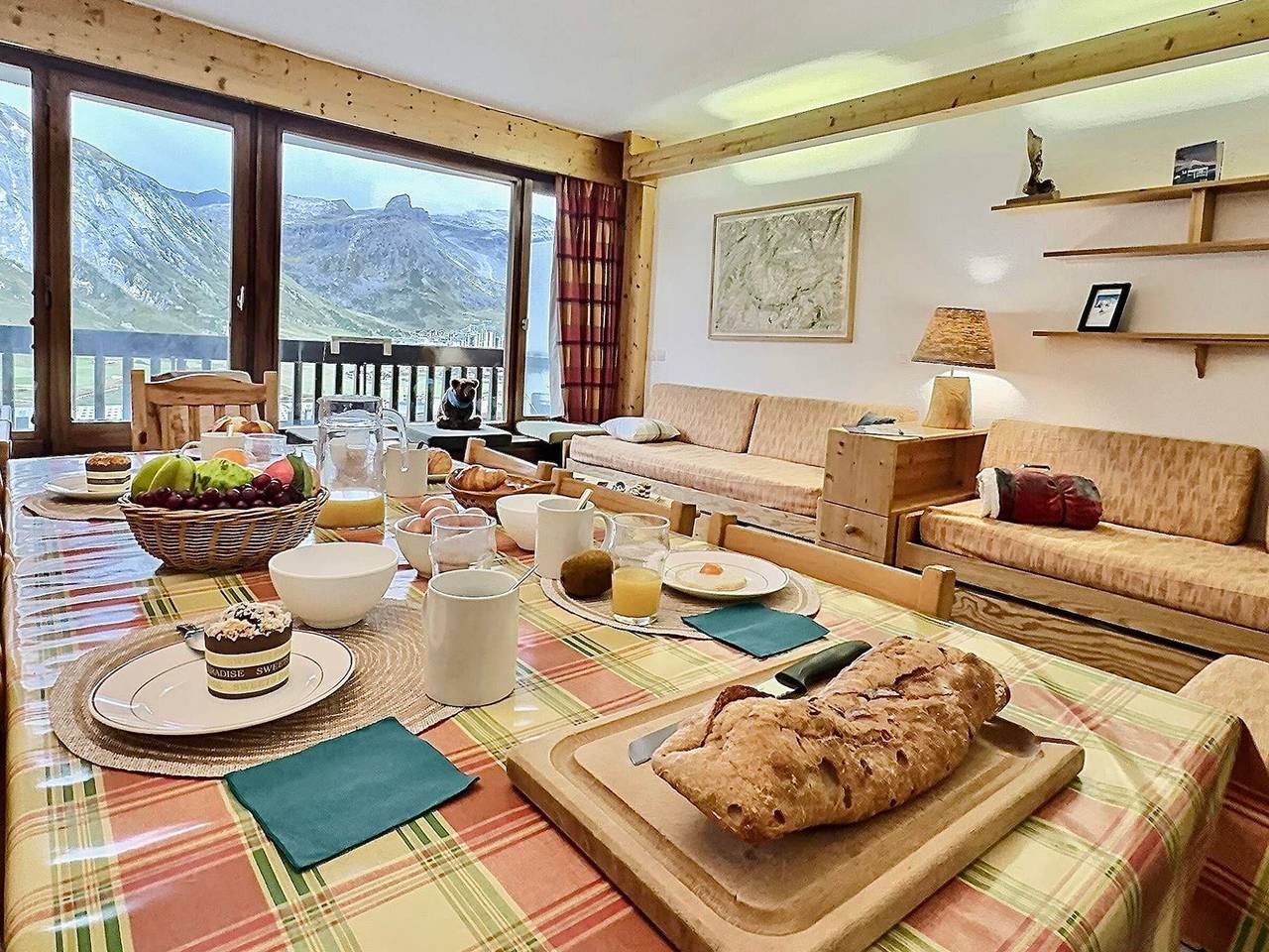 Entire apartment, Ski-in/ski-out apartment Tignes Lac, 3 rooms, 8 pers., near shops and slopes in Tignes, Vanoise National Park