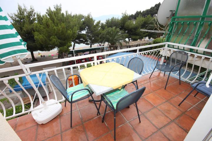 Apartament wakacyjny dla 8 osób, z Balkon/ taras w Drvenik