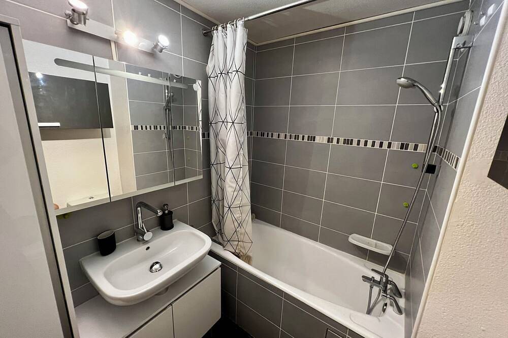 Apartamento entero, Mountain studio in the center of Les Carroz, ideal for couples and small families. in Les Carroz, Arâches-la-Frasse