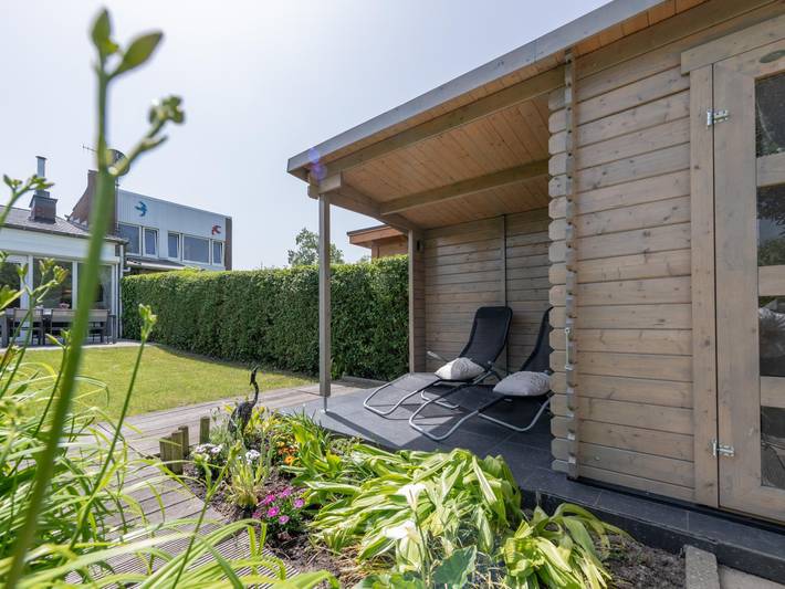 Schönes Strandhaus direkt am Meer mit Garten in Nieuwvliet, Zeeuwse Kust
