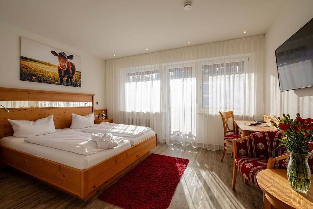 Ganze Wohnung, Komfort Doppelzimmer mit Balkon in Furtwangen, Südschwarzwald