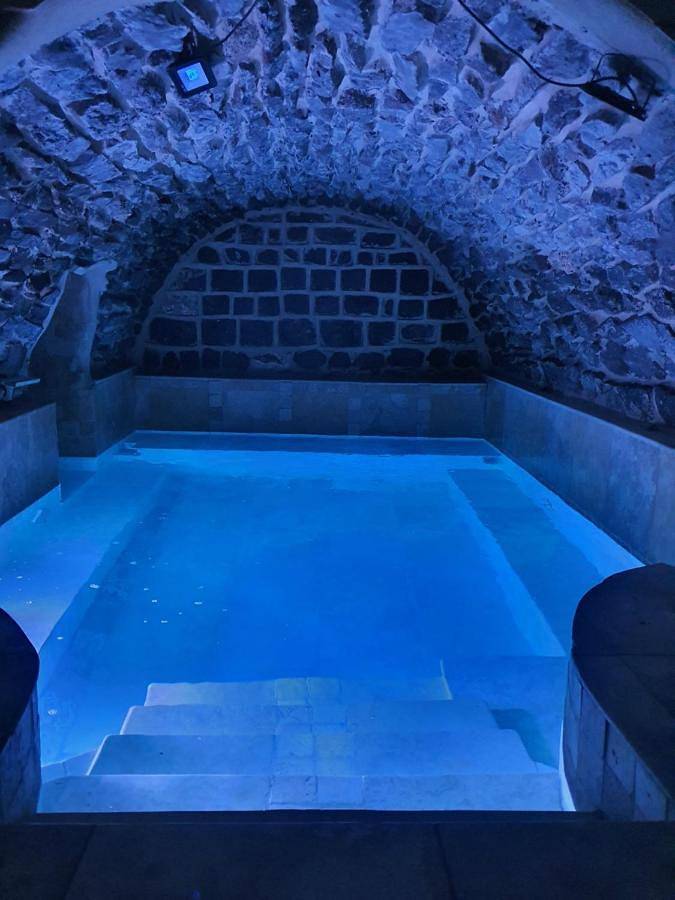 Studio pour 4 personnes, avec terrasse ainsi que piscine et jacuzzi