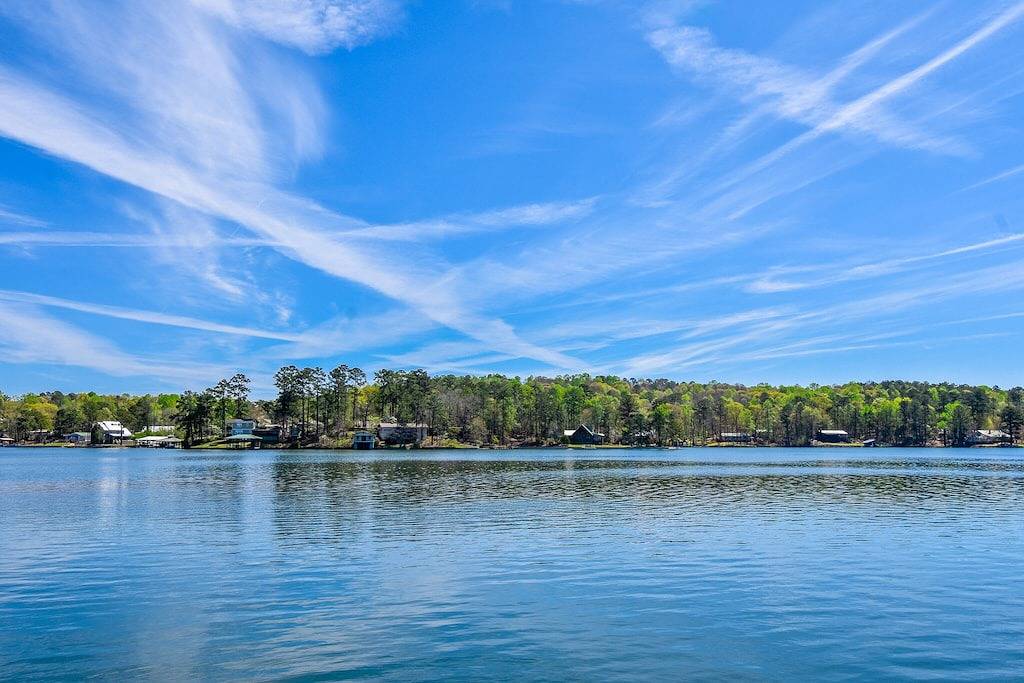 Prime, Peaceful Waterfront Location! Big, clear water views! Fire table! in Lake Martin