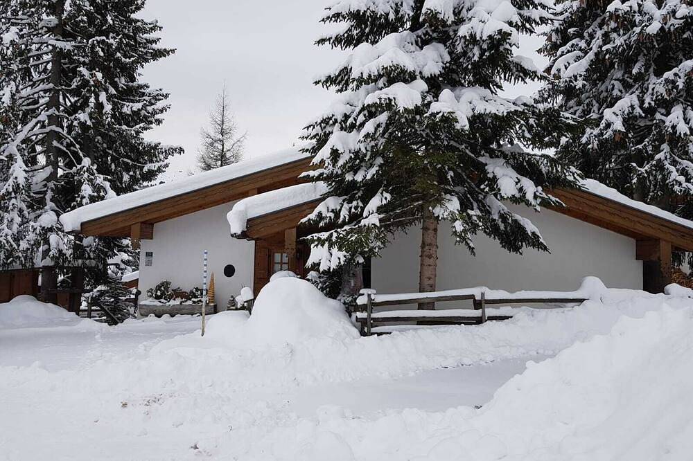 Ganze Wohnung, Idyllische Ferienwohnung in Königsleiten mit Sauna, zentral in Liftnähe in Königsleiten, Pinzgau
